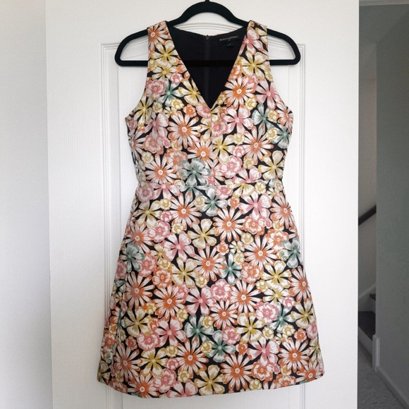 Banana Republic Dresses & Skirts - Banana Republic Brocade Iridescent multicolor Floral Dress with Pockets